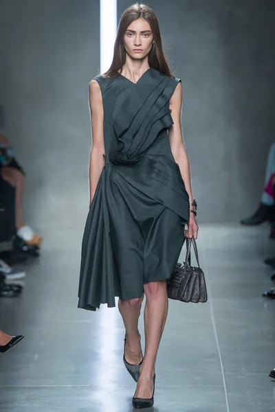 Look 11